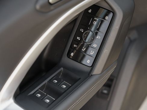 Certified 2025 Audi Q5 Premium w/ Convenience Package image 24