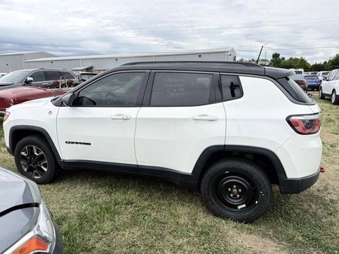 Used 2018 Jeep Compass Trailhawk AWD/4WD image 4