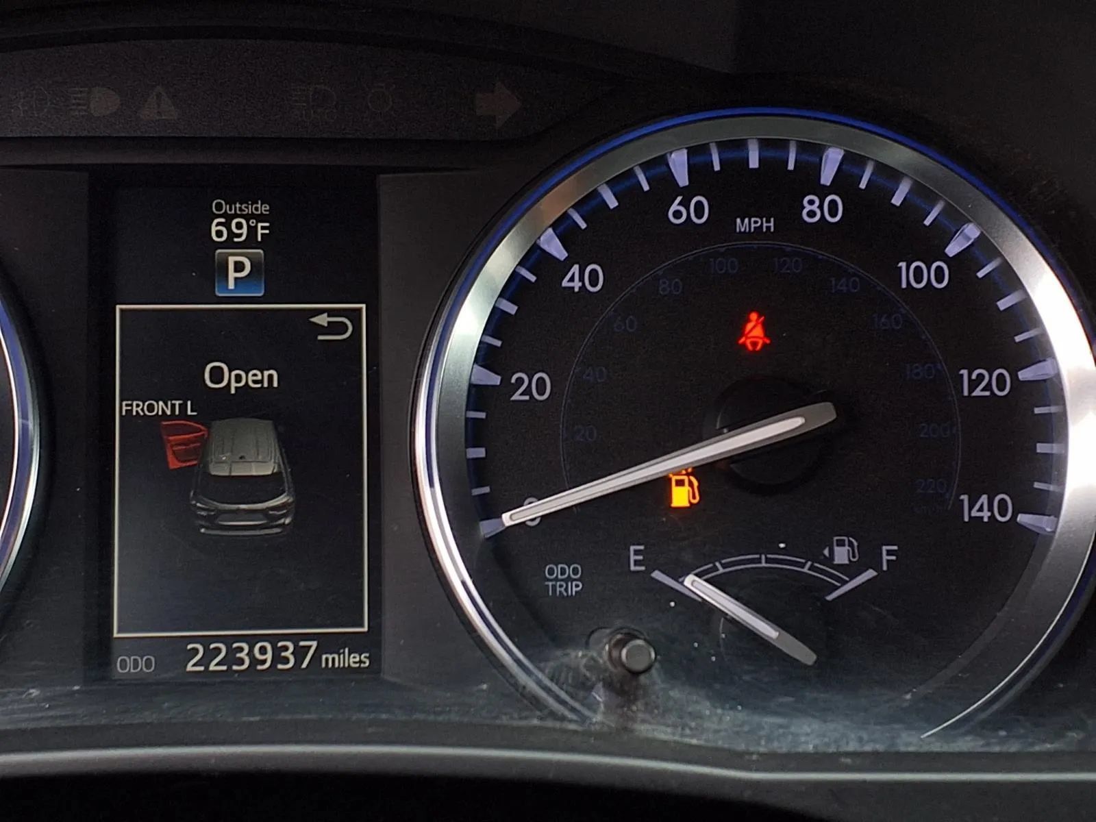Used 2014 Toyota Highlander XLE FWD image 9