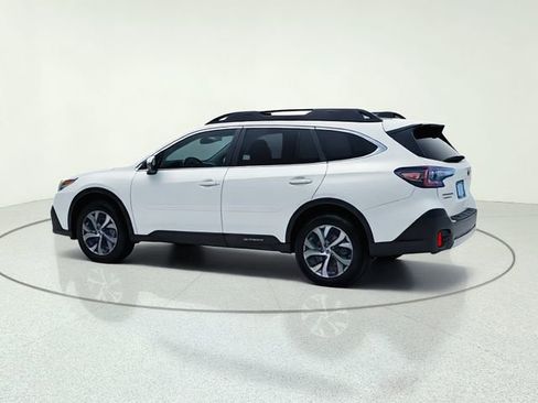 Used 2022 Subaru Outback Limited AWD/4WD image 3