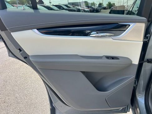 Used 2024 Cadillac XT6 Premium Luxury w/ Technology Package AWD/4WD image 20