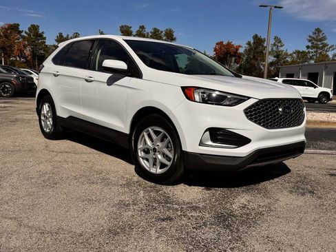 Used 2023 Ford Edge SEL image 11