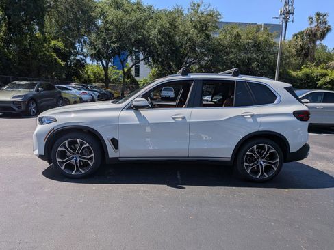 Used 2024 BMW X5 xDrive40i w/ Premium Package AWD/4WD image 2