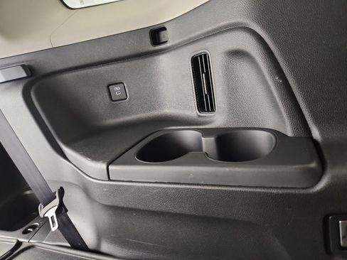 Used 2025 Honda Pilot EX-L image 32