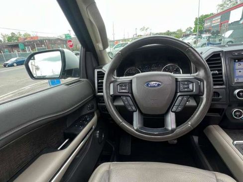 Used 2019 Ford Expedition Limited w/ Equipment Group 302A AWD/4WD image 19