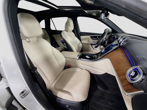 Used 2023 Mercedes-Benz GLC 300 4MATIC image 29