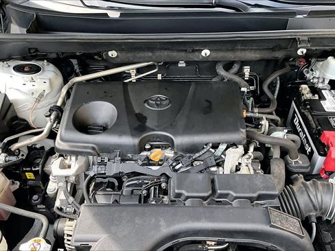 Used 2021 Toyota RAV4 LE FWD image 32