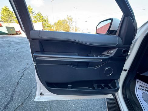 Used 2019 Ford Expedition XLT w/ Equipment Group 202A image 16