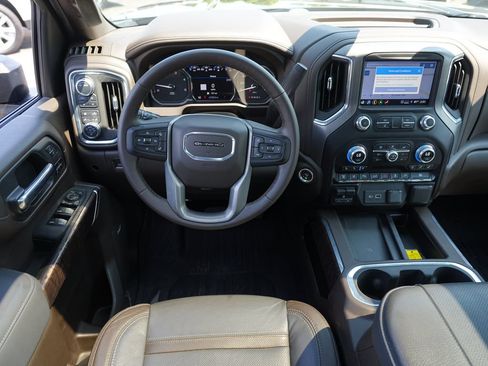 Used 2023 GMC Sierra 3500 Denali w/ Denali Ultimate Package AWD/4WD image 20