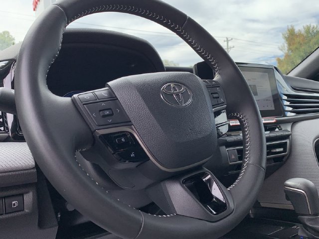 Used 2026 Toyota Camry SE w/ Convenience Package FWD image 19