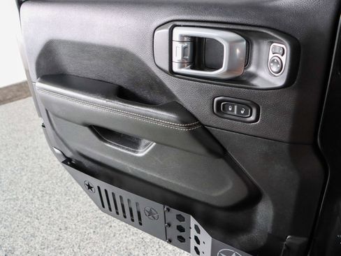 Used 2020 Jeep Gladiator Rubicon image 21