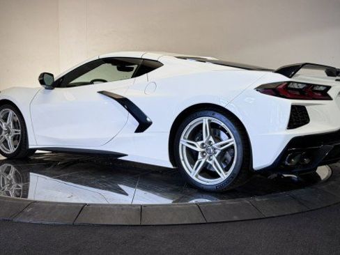 Used 2023 Chevrolet Corvette Stingray Premium Cpe w/ Z51 Performance Package RWD image 3