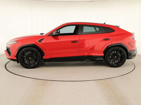 Used 2025 Lamborghini Urus SE AWD/4WD image 2