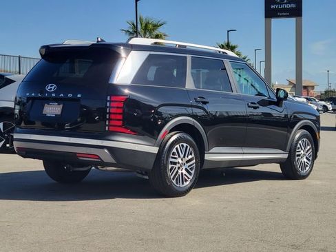 New 2026 Hyundai Palisade SEL image 2