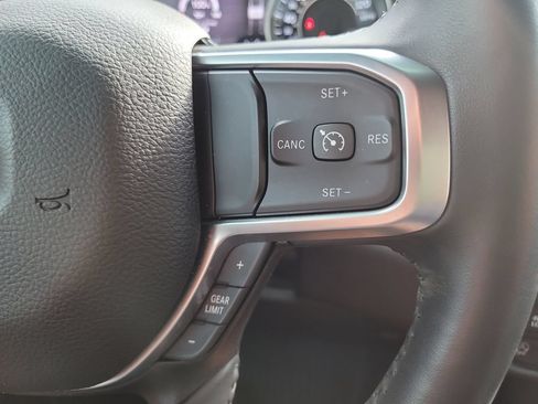 Used 2024 RAM 1500 Big Horn AWD/4WD image 33