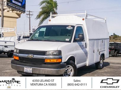Used 2005 Chevrolet Express 3500 w/ Chrome Appearance Package