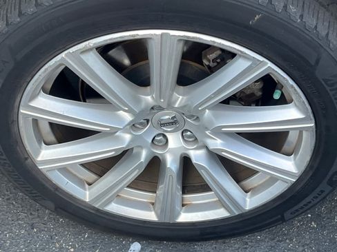 Used 2016 Volvo XC90 T8 Inscription w/ Vision Package AWD/4WD image 17