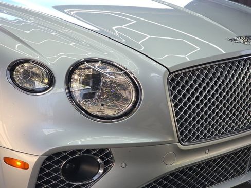 Used 2020 Bentley Continental GT image 46