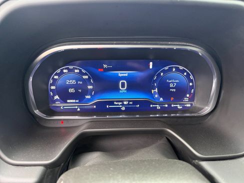 Used 2023 Chevrolet Suburban LT image 11