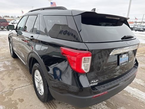 Used 2023 Ford Explorer XLT image 6