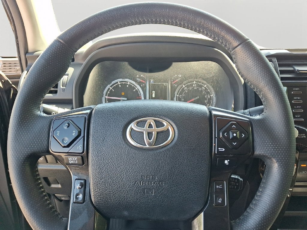 Used 2020 Toyota 4Runner TRD Off-Road AWD/4WD image 19