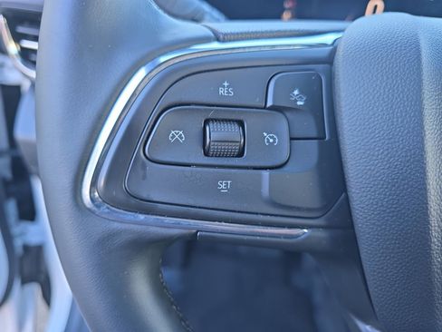 Used 2025 Buick Envista Sport Touring image 22