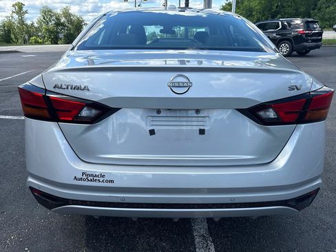 Used 2024 Nissan Altima 2.5 SV FWD image 6