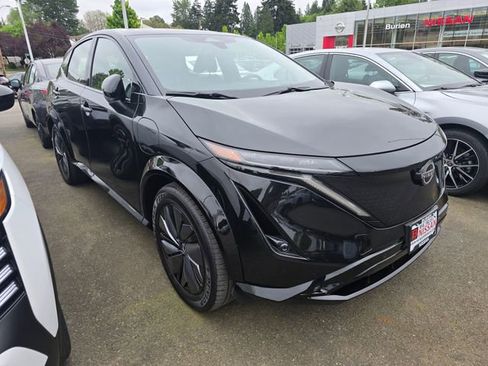 Used 2023 Nissan Ariya AWD image 2