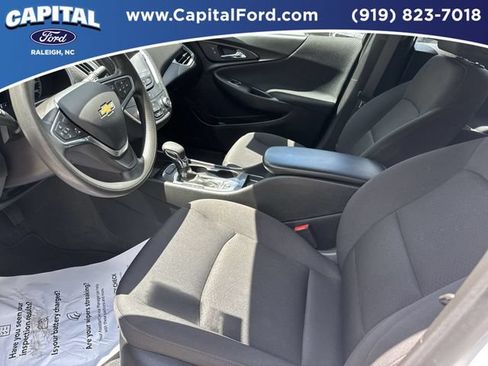 Used 2023 Chevrolet Malibu LS FWD image 19