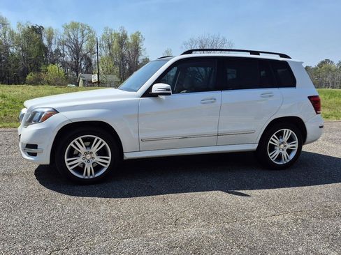 Used 2015 Mercedes-Benz GLK 250 BlueTEC 4MATIC image 3