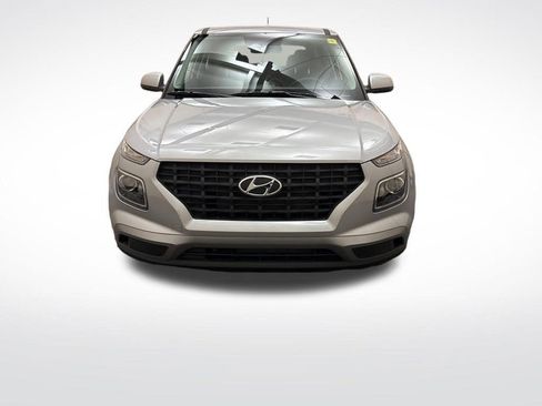 New 2026 Hyundai Venue SE FWD image 2
