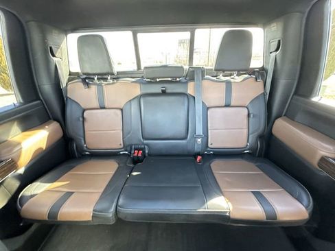 Used 2022 Chevrolet Silverado 2500 High Country image 26