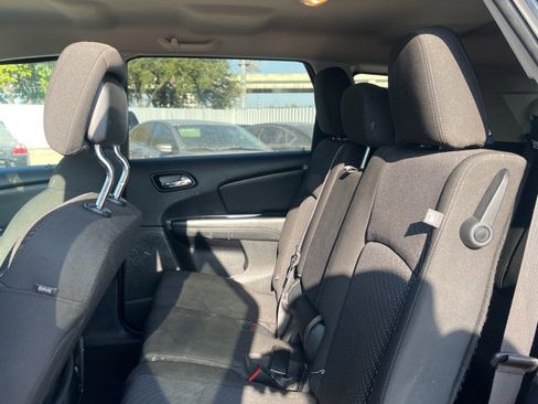 Used 2018 Dodge Journey SE image 20