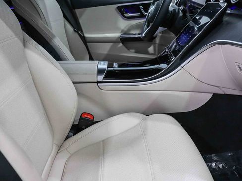 Used 2024 Mercedes-Benz C 300 Sedan image 19