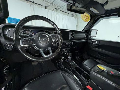 Used 2019 Jeep Wrangler Unlimited Sahara w/ Dual Top Group image 13