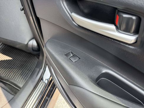 Used 2023 Toyota Corolla SE w/ SE Premium Package FWD image 47