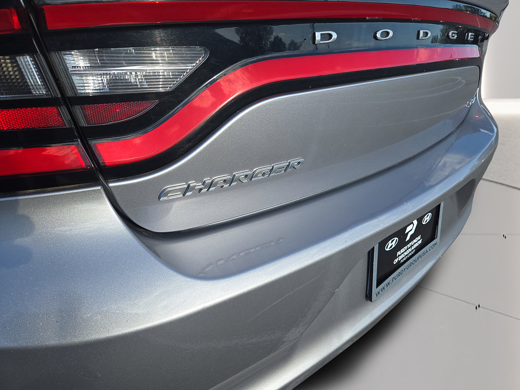 Used 2017 Dodge Charger SXT RWD image 34