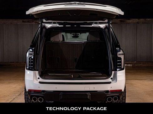 Used 2025 Chevrolet Tahoe Z71 w/ Z71 Off-Road Package image 9