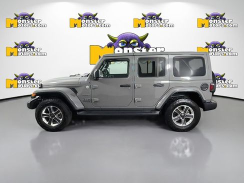 Used 2021 Jeep Wrangler Unlimited Sahara AWD/4WD image 8