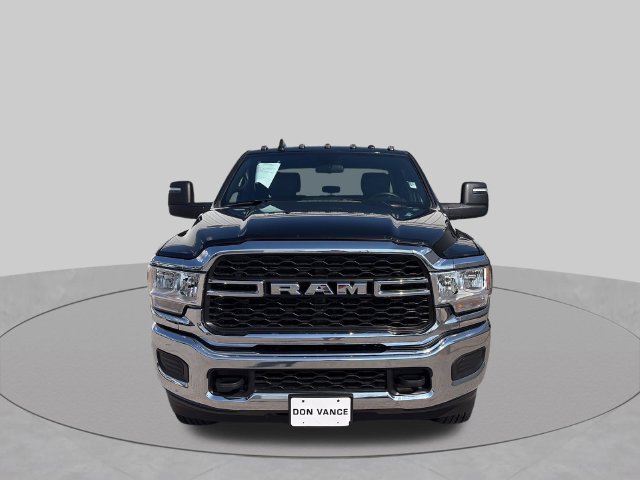 Used 2024 RAM 3500 Tradesman w/ Chrome Appearance Group AWD/4WD image 8