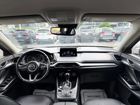 Used 2018 MAZDA CX-9 Touring FWD image 10