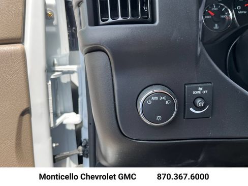 New 2026 Chevrolet Express 2500 w/ Driver Convenience Package RWD image 11