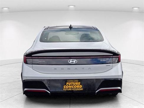 New 2026 Hyundai Sonata Limited image 4
