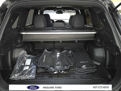 Used 2025 Subaru Forester Premium image 15