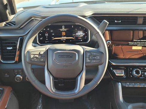 New 2026 GMC Sierra 2500 Denali Ultimate w/ Max Trailering Package image 9