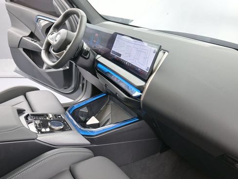 Used 2025 BMW X3 xDrive30i AWD/4WD image 19