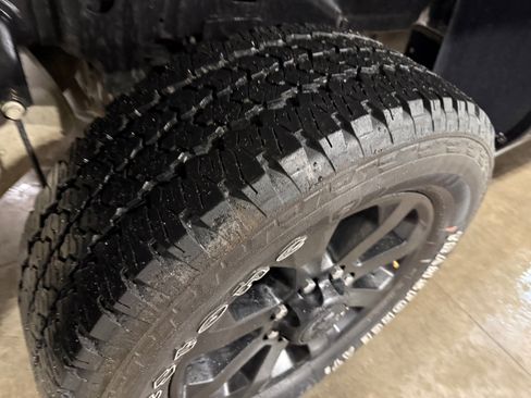 Certified 2024 RAM 2500 Big Horn w/ Night Edition AWD/4WD image 23