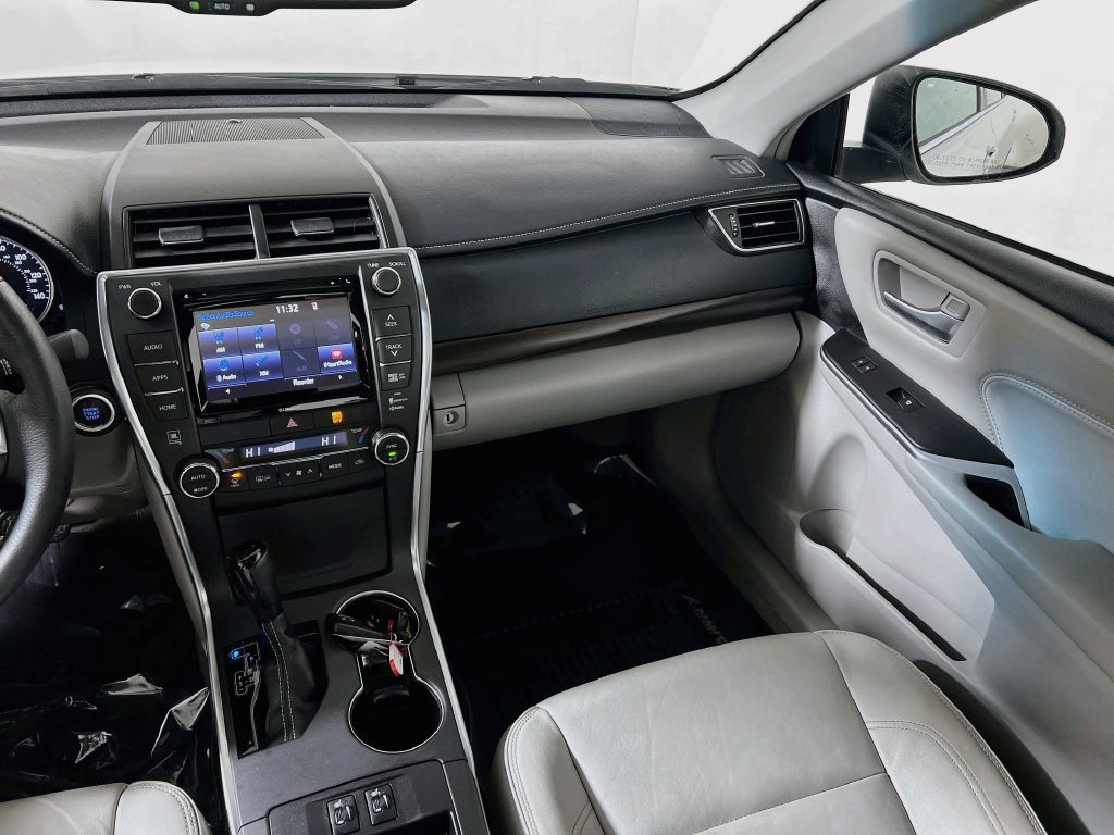 Certified 2017 Toyota Camry XLE w/ Moonroof Package FWD image 21