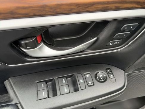 Used 2017 Honda CR-V EX-L image 13