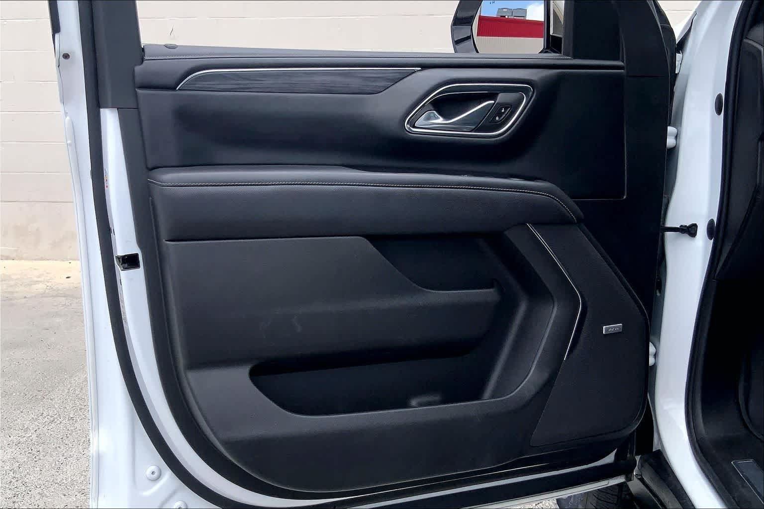 Used 2023 GMC Yukon SLT AWD/4WD image 27